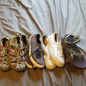 Girls size 1 shoes/sandals